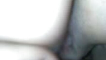 Anne, bak, hizmetçi Cheyenne Jewel kocasını beceriyor! porno turk altyazi